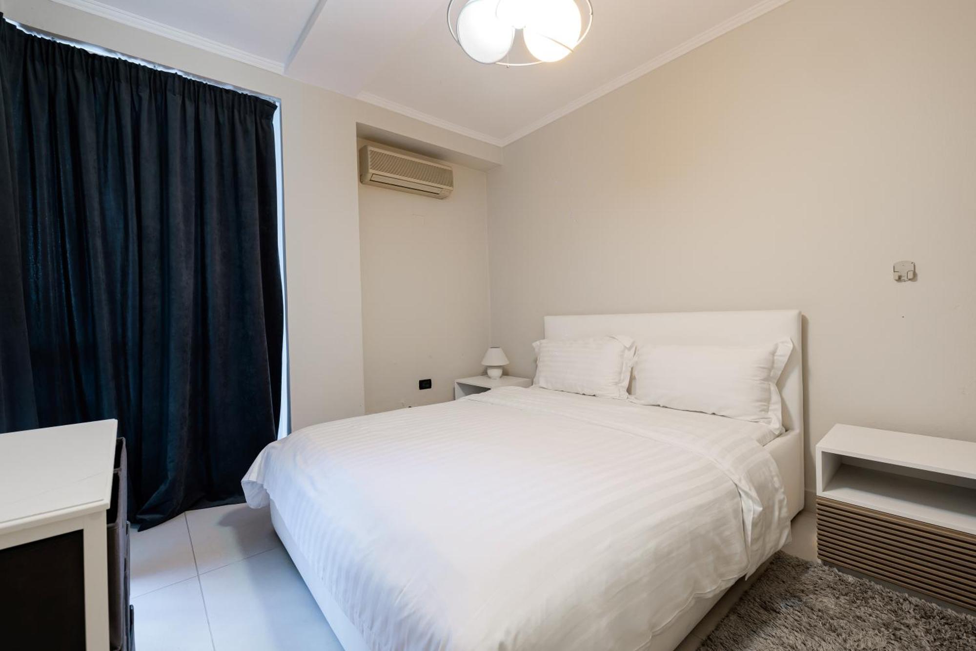 Boutique Hotel Whisky ติรานา ภายนอก รูปภาพ