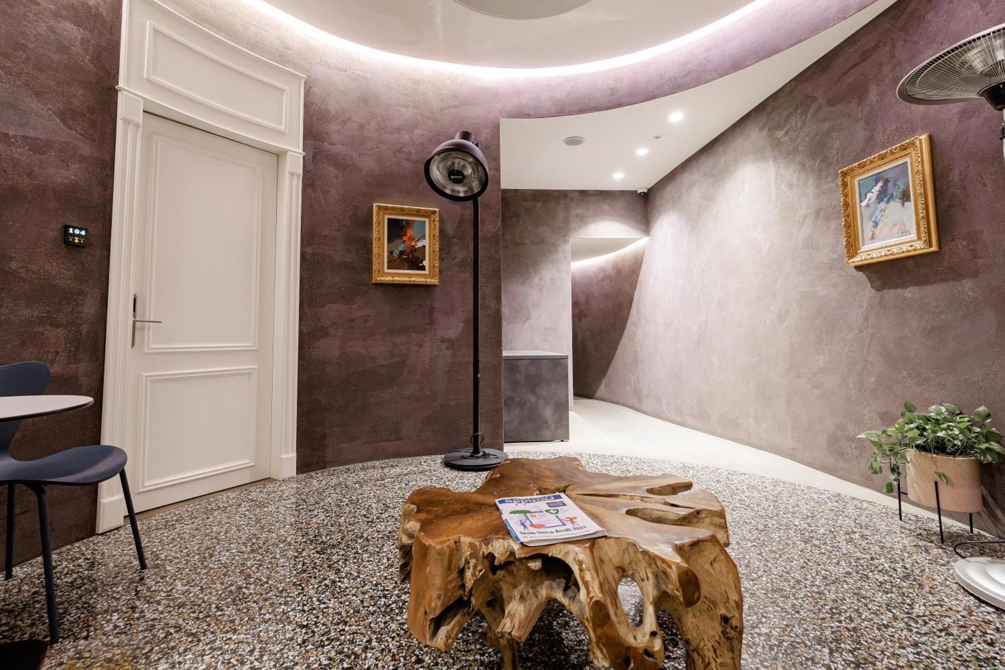 Boutique Hotel Whisky ติรานา ภายนอก รูปภาพ